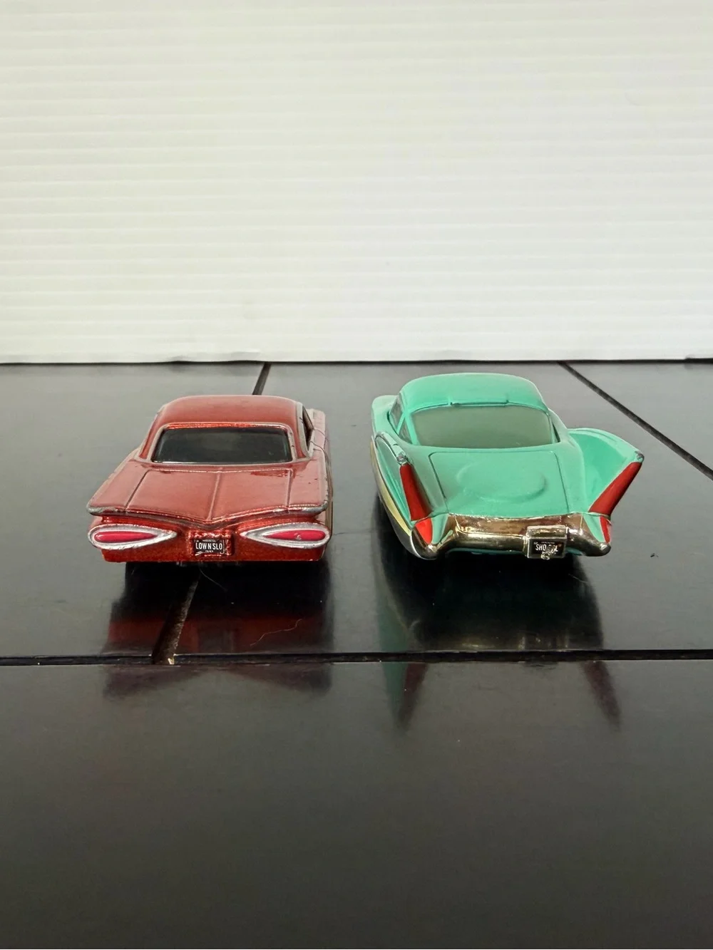 Disney Pixar Cars Lightning Ramone & Flo 1:55 scale diecast